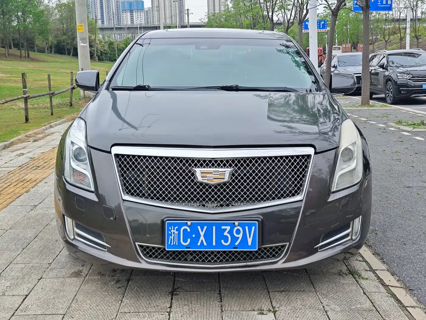Cadillac XTS 2013 28T Luxury фото 2