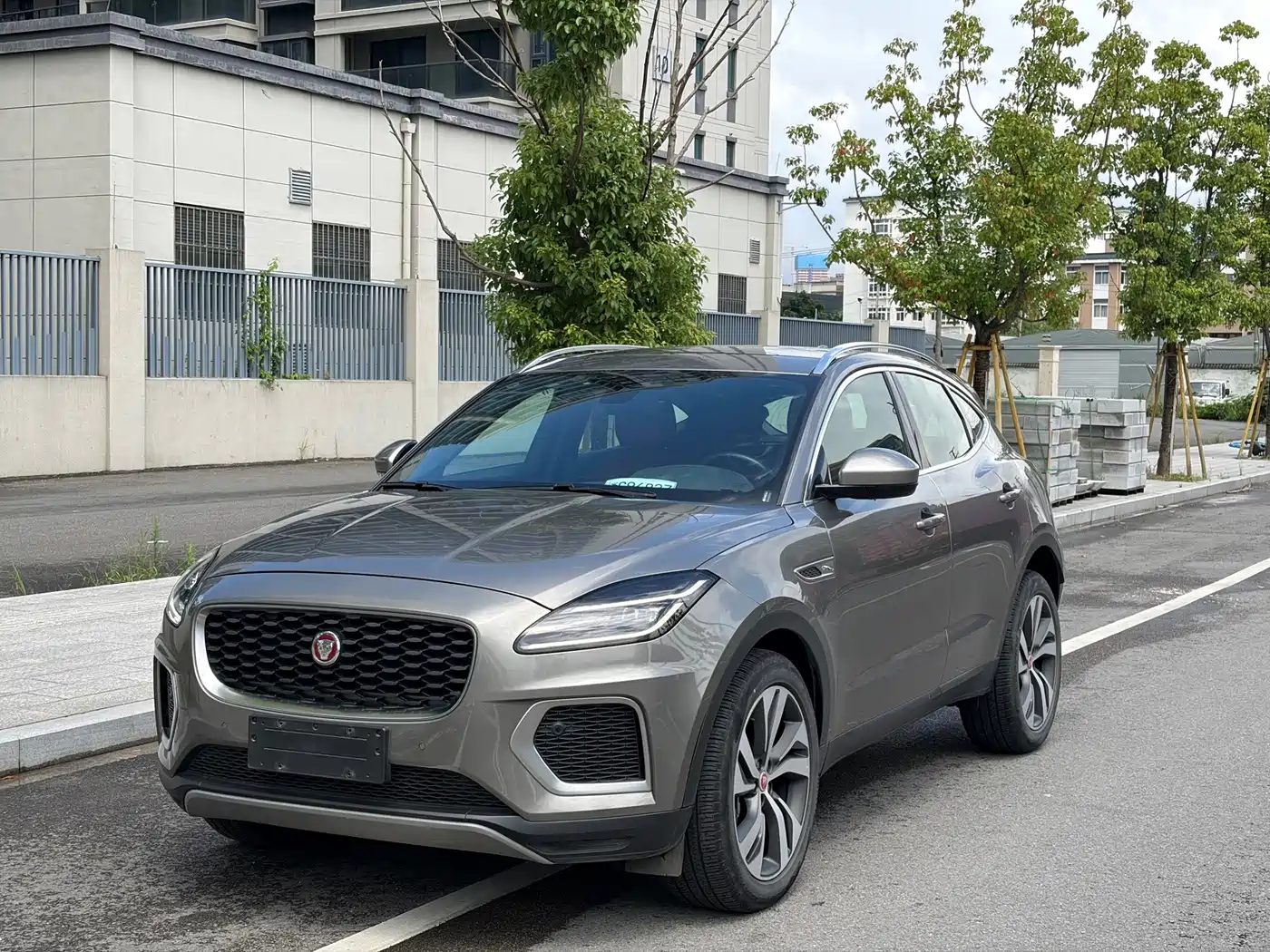 Jaguar E-PACE 2023 2024 Youth Sport Edition R-DYNAMIC