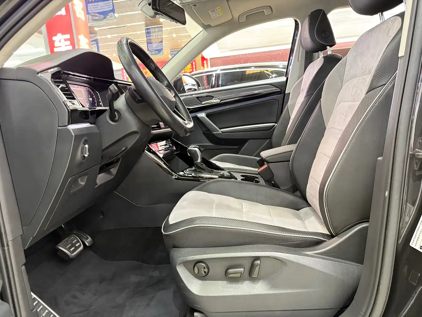 Volkswagen Tayron X 2020 330TSI 2WD Premium Smart Edition фото 12