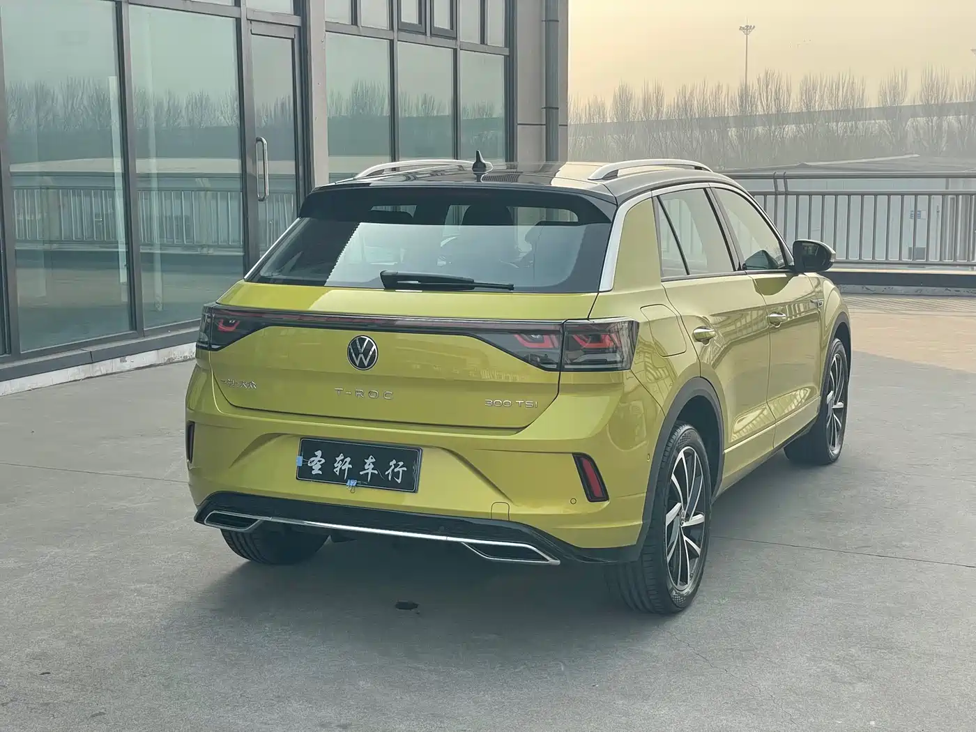 Volkswagen T-ROC 2023 300TSI DSG 2WD Dawn Edition фото 5