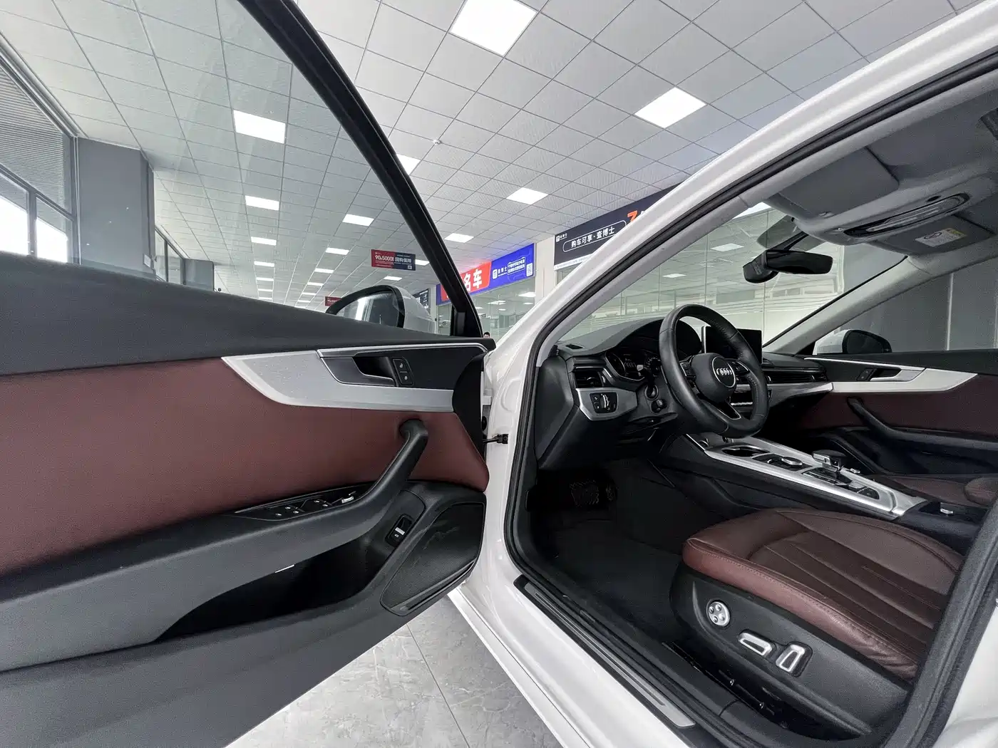 Фото 8 - Audi A4L