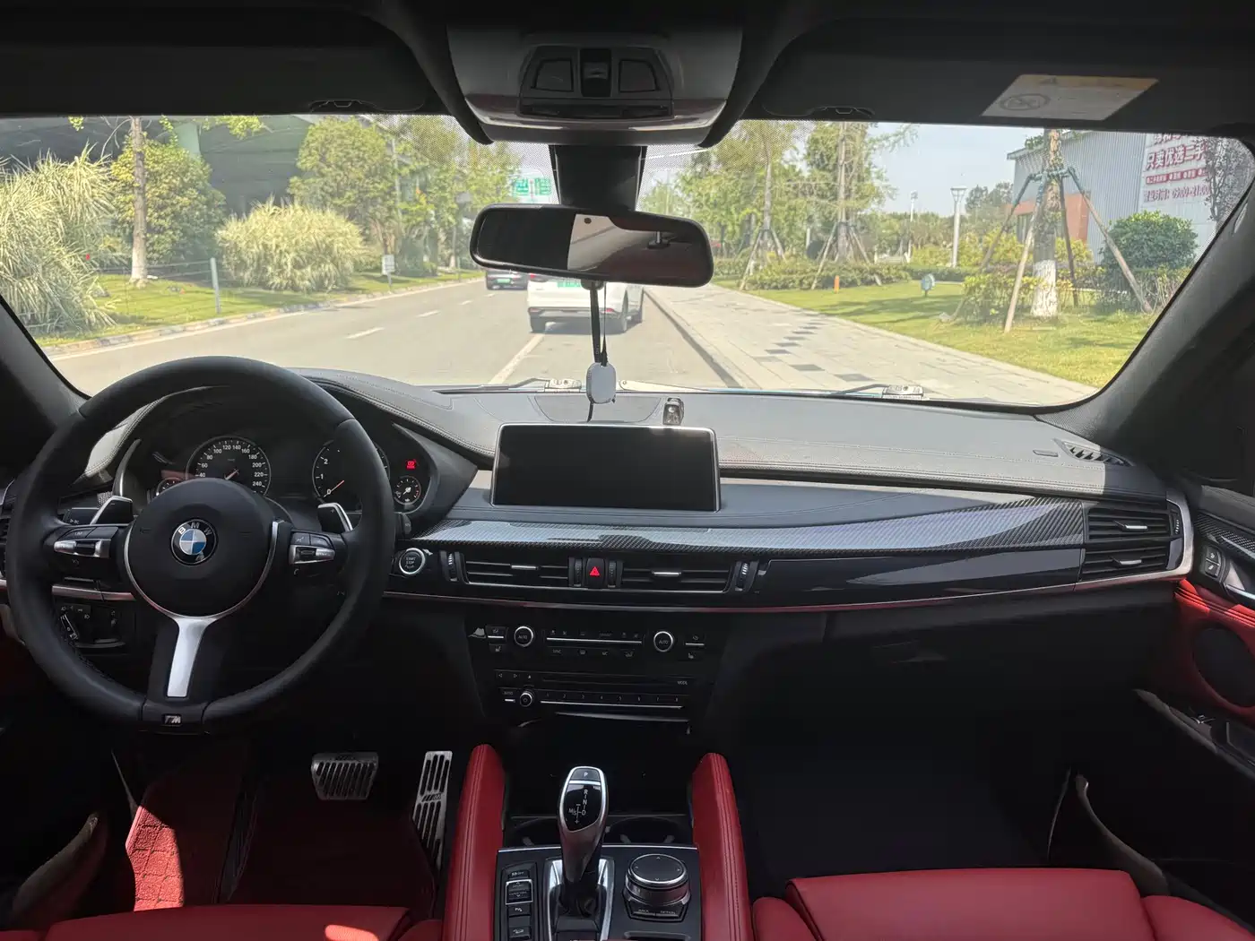 BMW X6 2018 xDrive35i M Sport Luxury Model фото 9