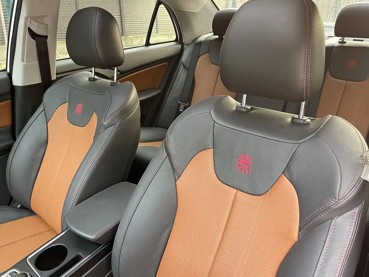 BYD Qin New Energy 2015 1.5T Double Champion Flagship Plus фото 14