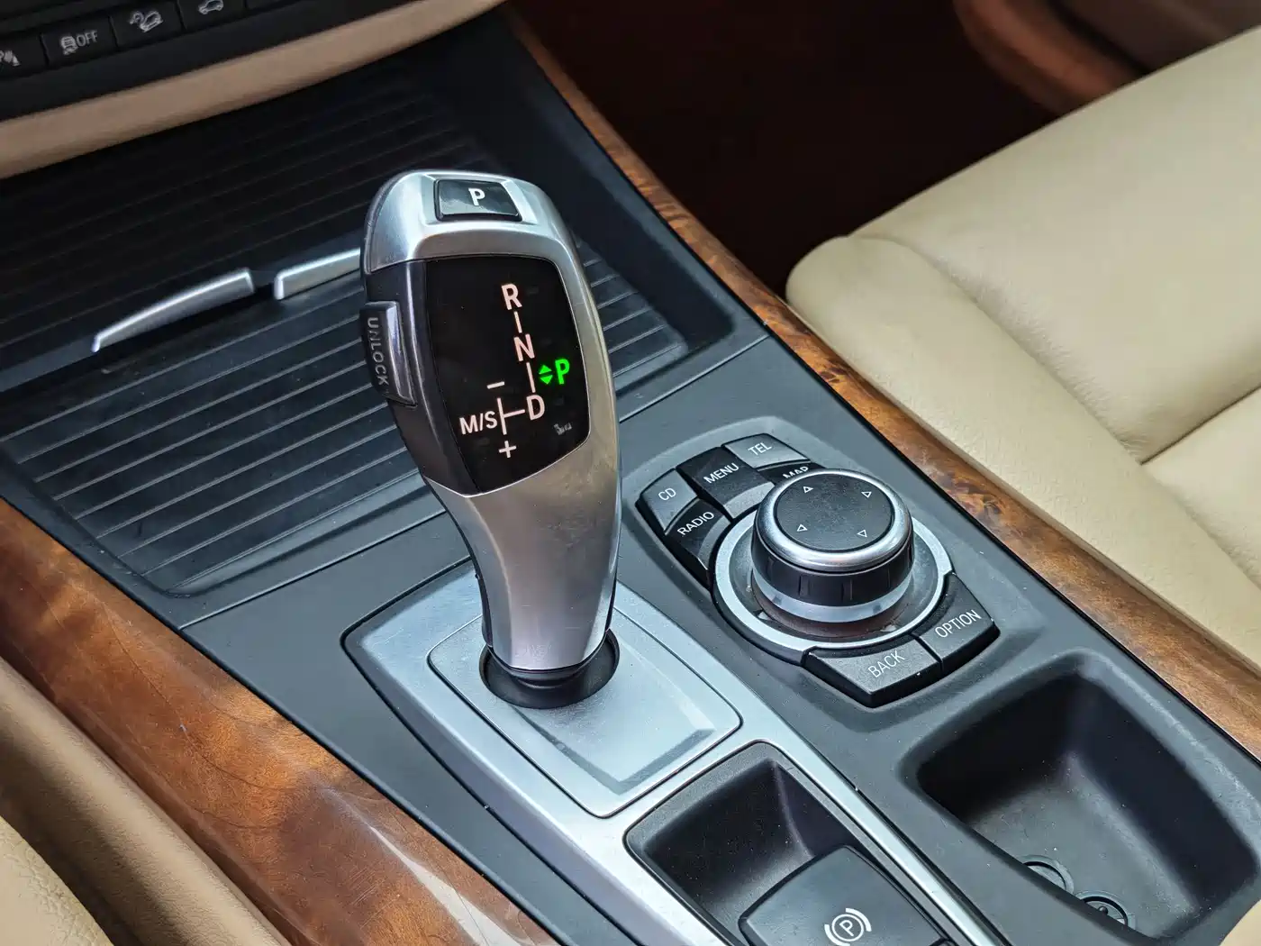 BMW X5 (Import) 2011 xDrive35i Leading Edition фото 7