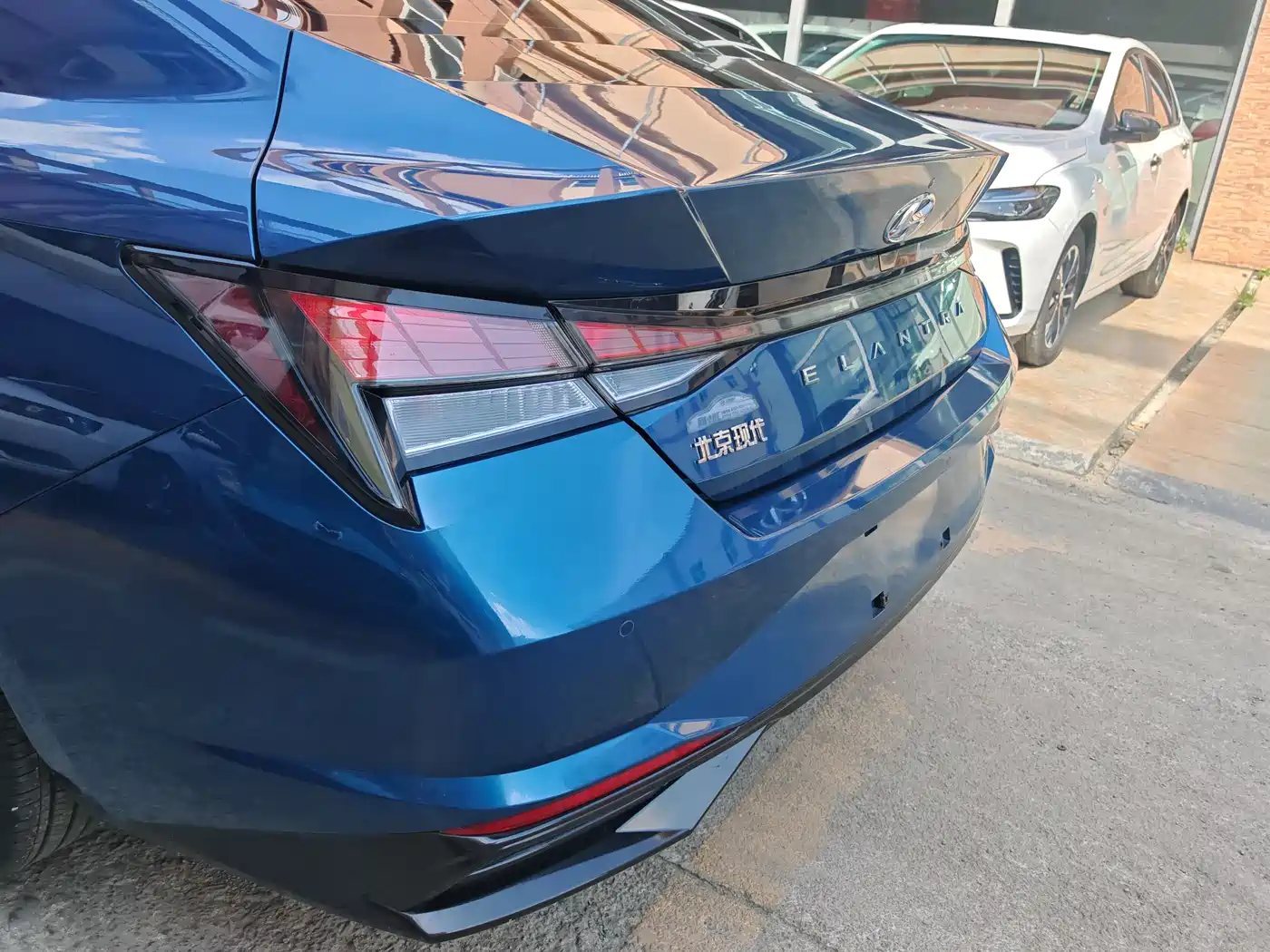 Hyundai Elantra 2022 1.5L CVT GLX Elite Edition фото 10