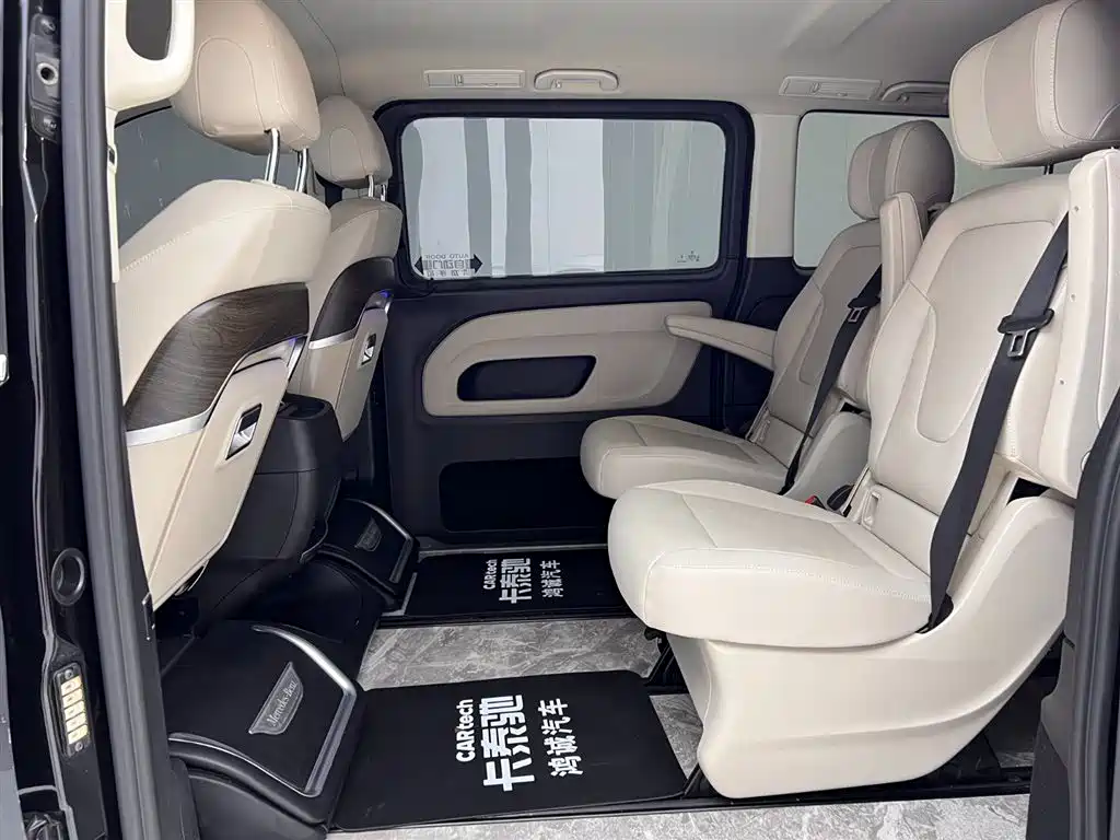 Mercedes-Benz Vito 2021 2.0T Business Edition 7-seater фото 17