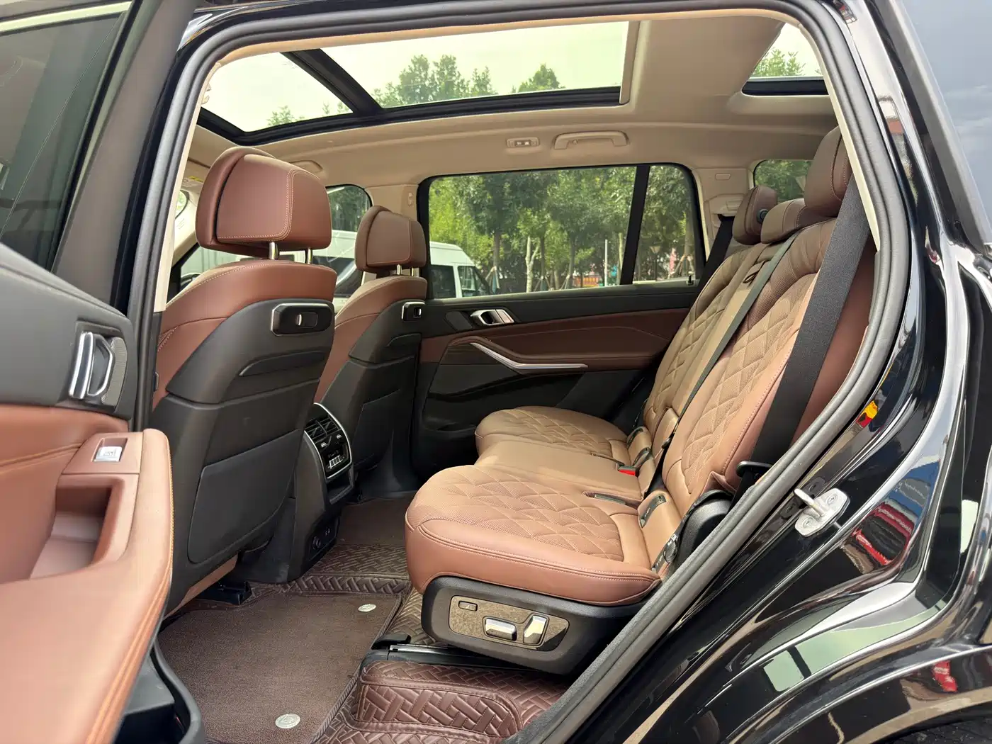BMW X7 2026 2024 xDrive40i Leading Luxury Package