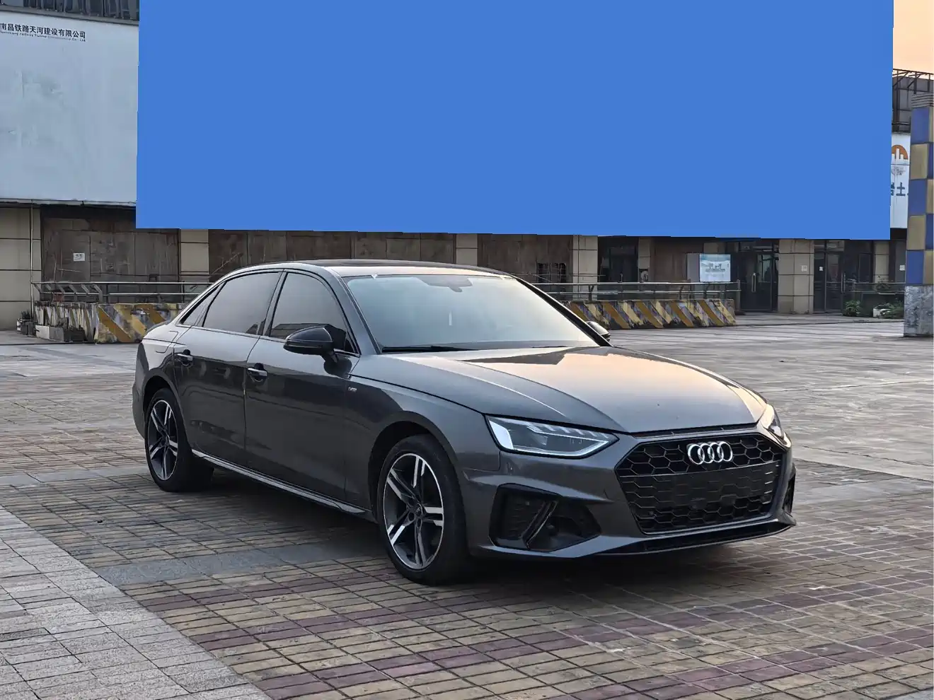 Audi A4L 2023 40 TFSI Luxury Sport фото 3