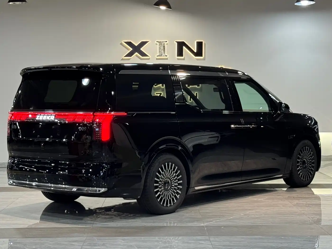 ZEEKR EXTREME KRYPTON 009