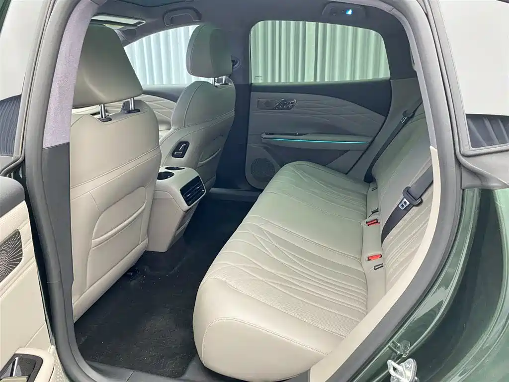 Geely Galaxy Galaxy Xingyao 8 2025 130km EM-P Starship Edition фото 10