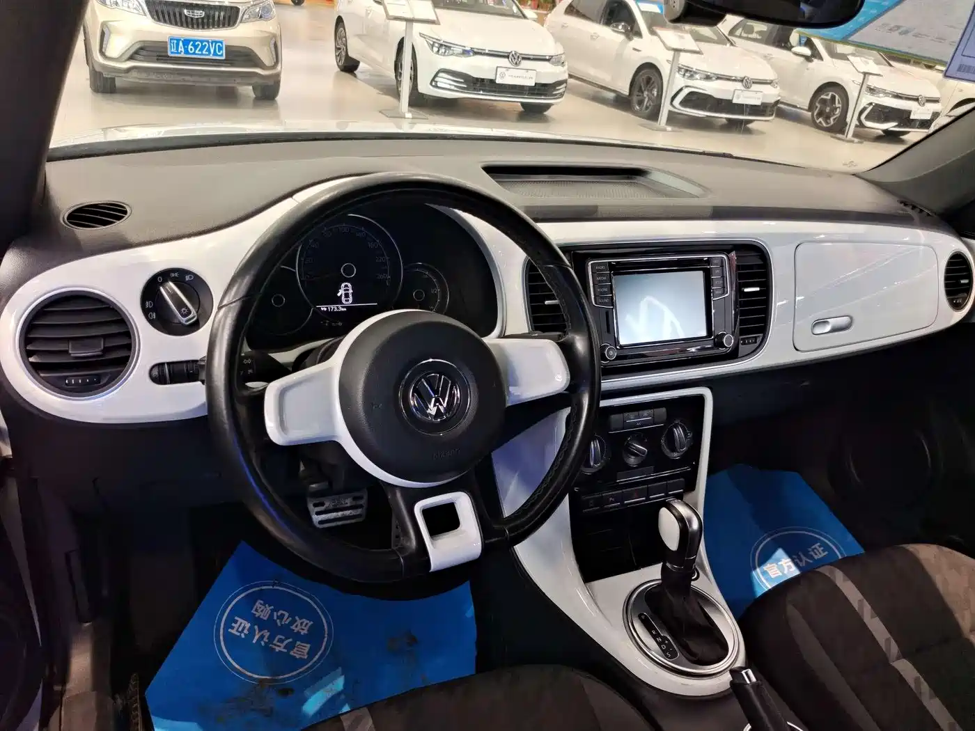 Volkswagen Beetle 2018 180TSI Easy Joy Edition фото 8
