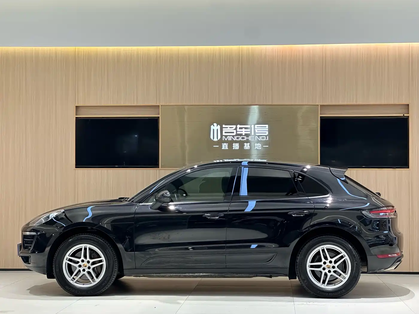 Porsche Macan 2017 Macan 2.0T фото 7
