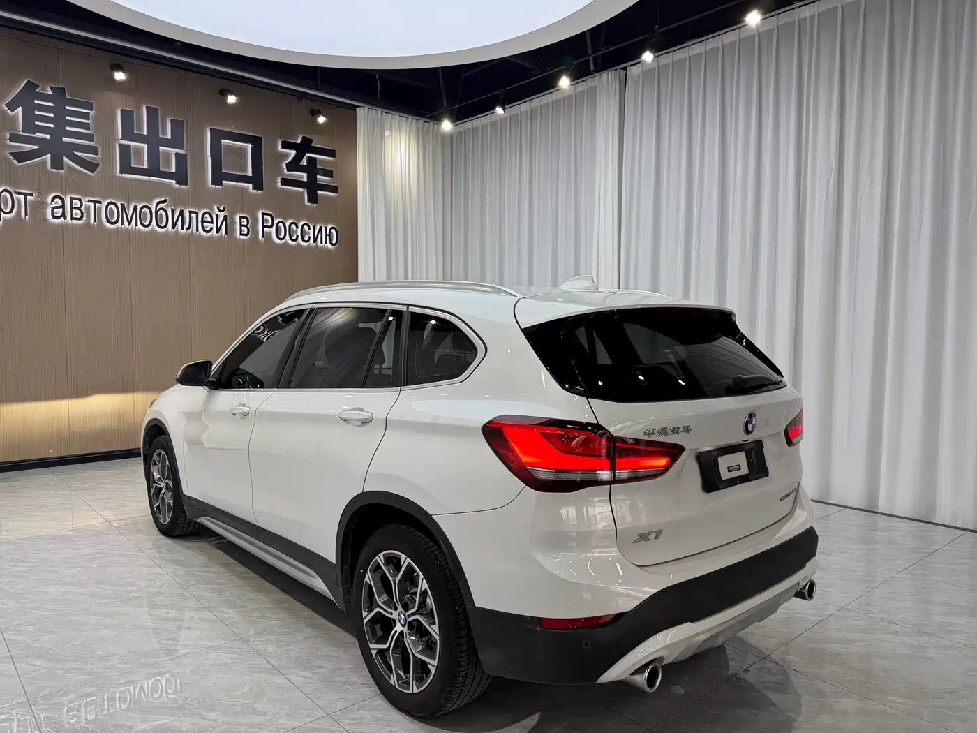 BMW X1 2022 sDrive20Li Fashion фото 6