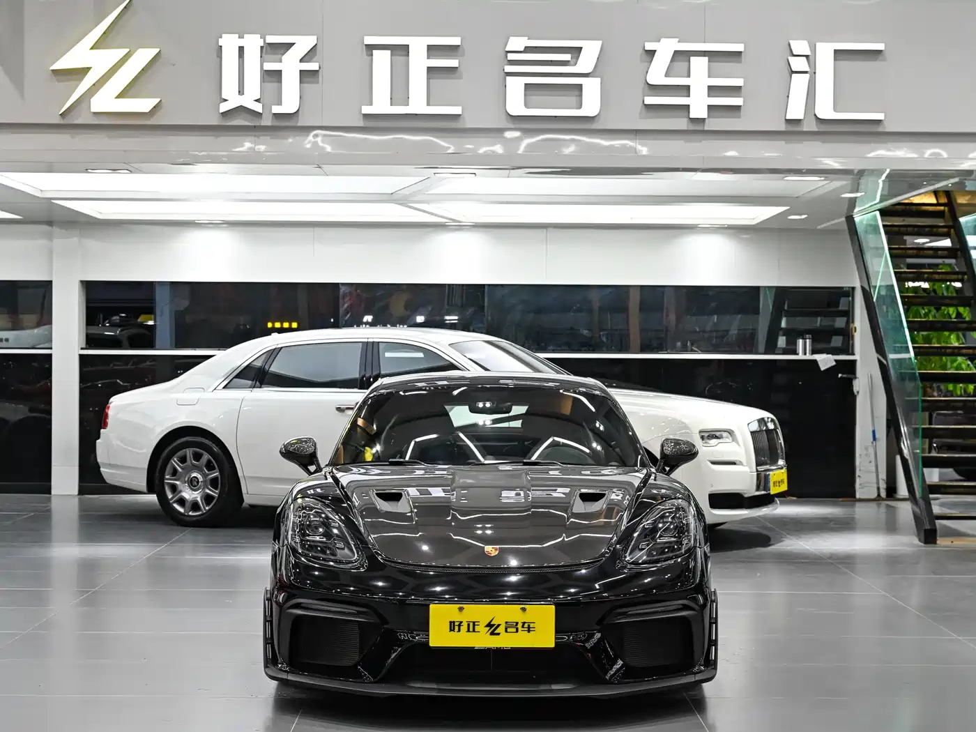 PORSCHE 718
