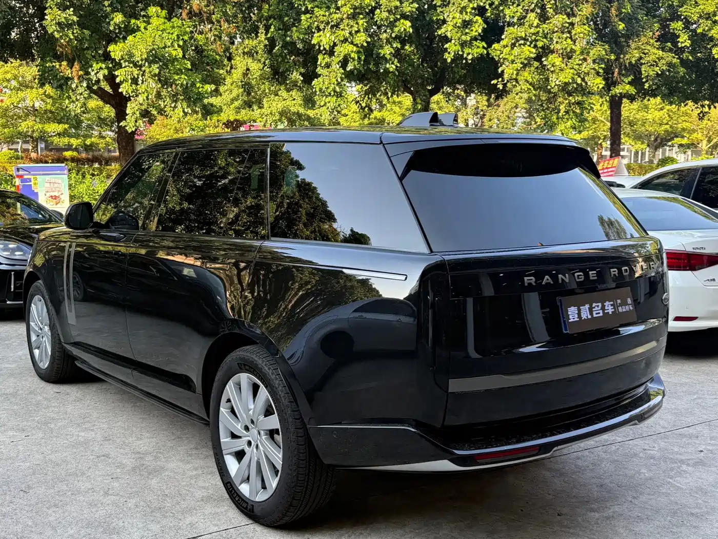 Land Rover Range Rover 2024 2024 3.0 L6 400PS Golden Age Extended 7-Seater