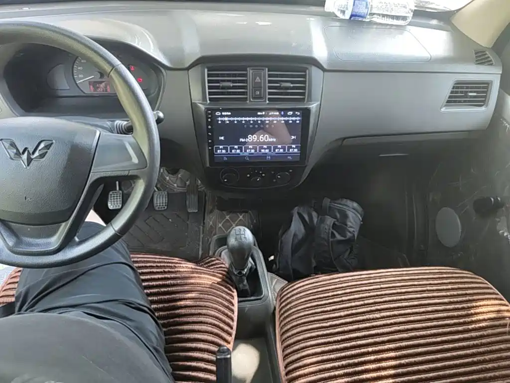 Wuling Motors Wuling Rongguang S 2022 2021 Model 1.2L Basic Enclosed Van 2-Seater LSI