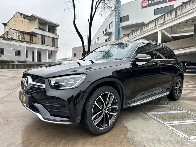 MERCEDES-BENZ GLC