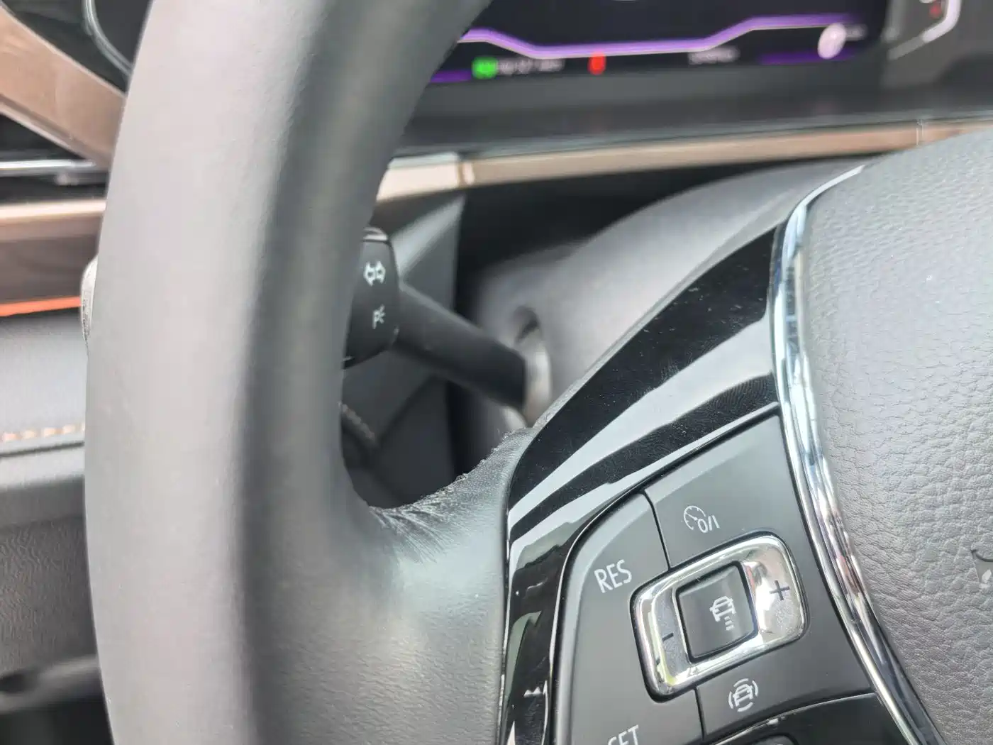 Volkswagen Tharu 2022 280TSI FWD Luxury Edition фото 16