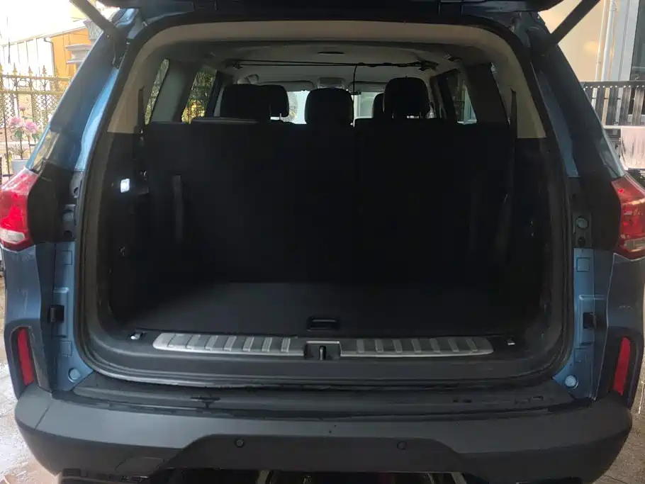 2017 Maxus D90