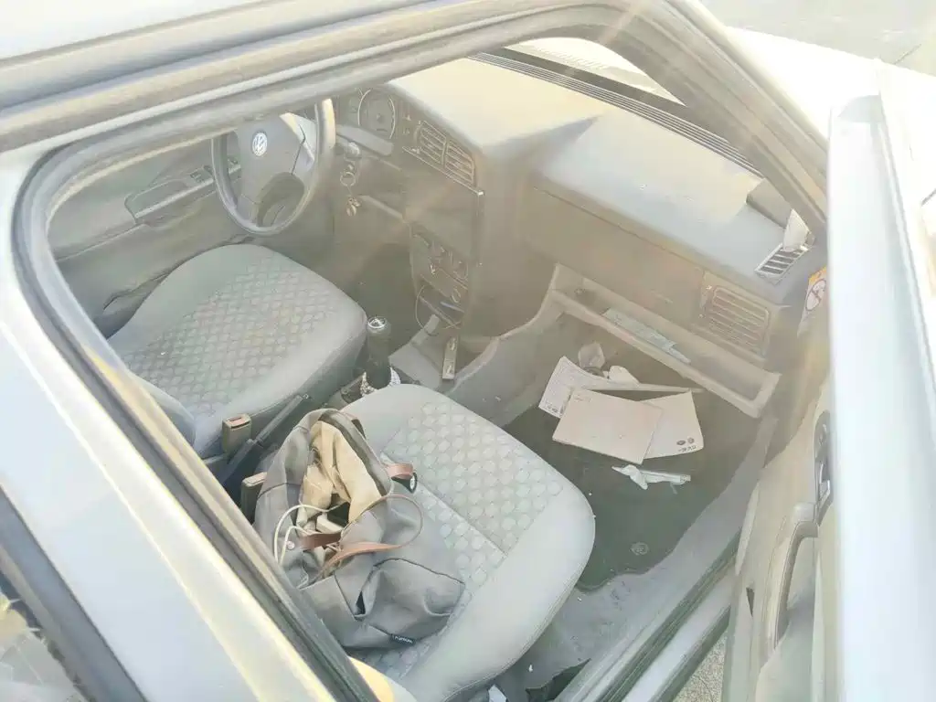 Photo 13 - Volkswagen Jetta