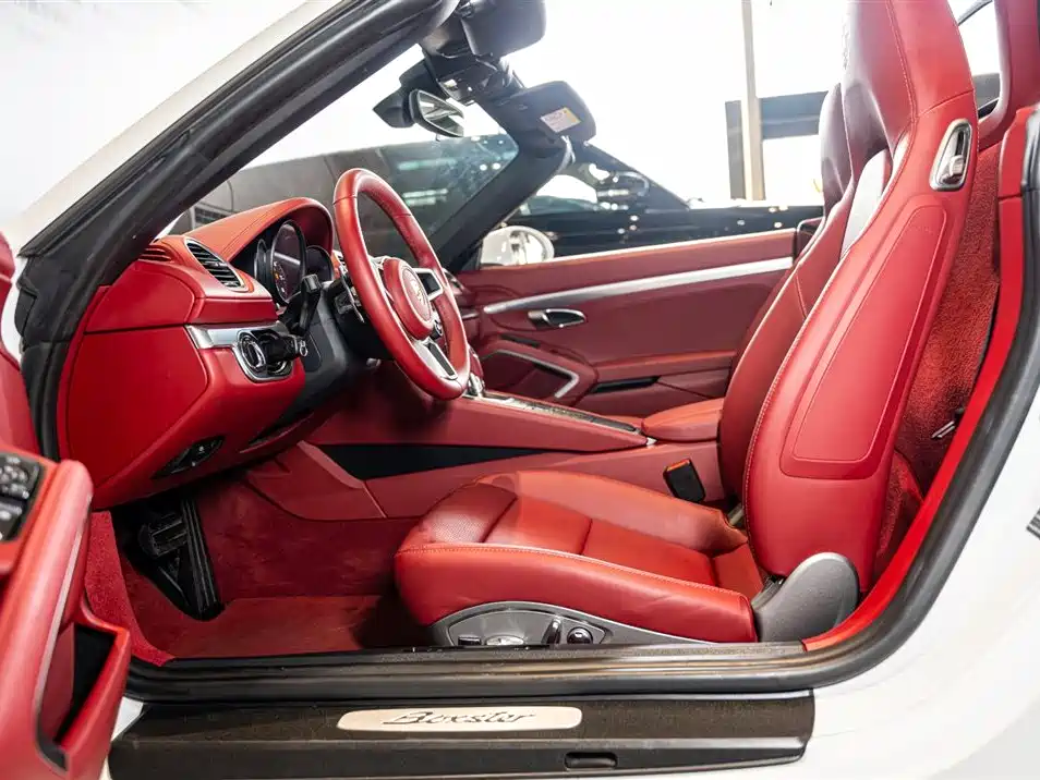 PORSCHE 718