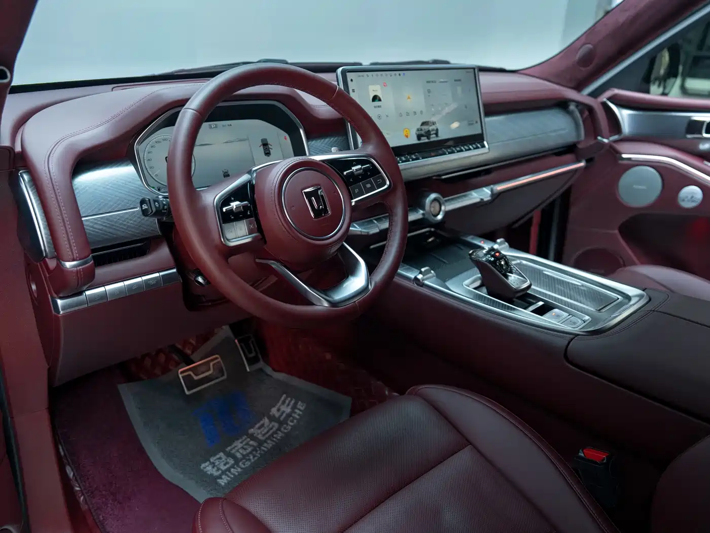 TANK TANK 700 NEW ENERGY