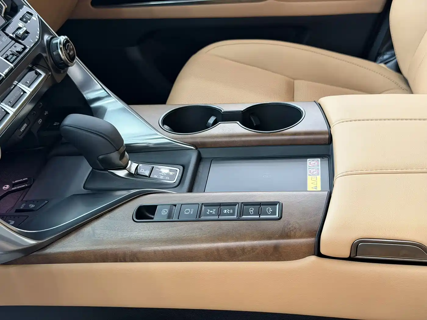 Lexus LX 2025 2025 700h Boundary Edition