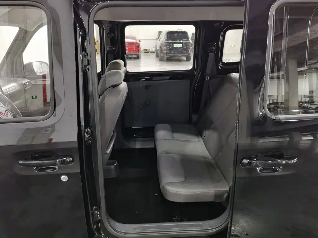 Фото 15 - Wuling Motors Wuling Zhiguang NEV