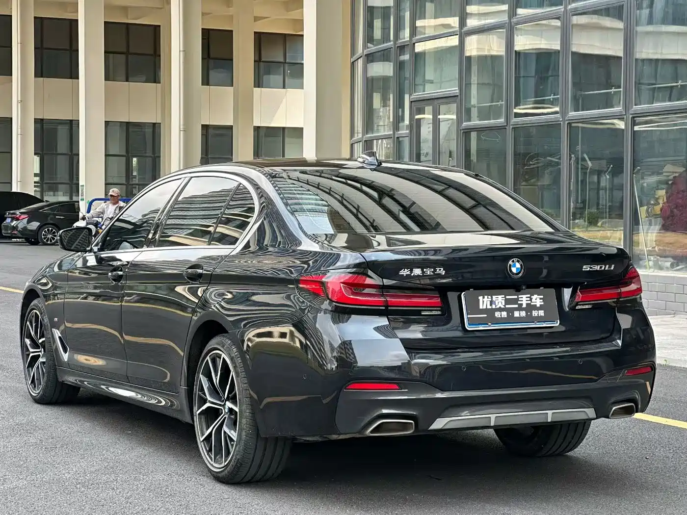 BMW 5 Series 2022 Facelift II 530Li Premium Package M Sport фото 9