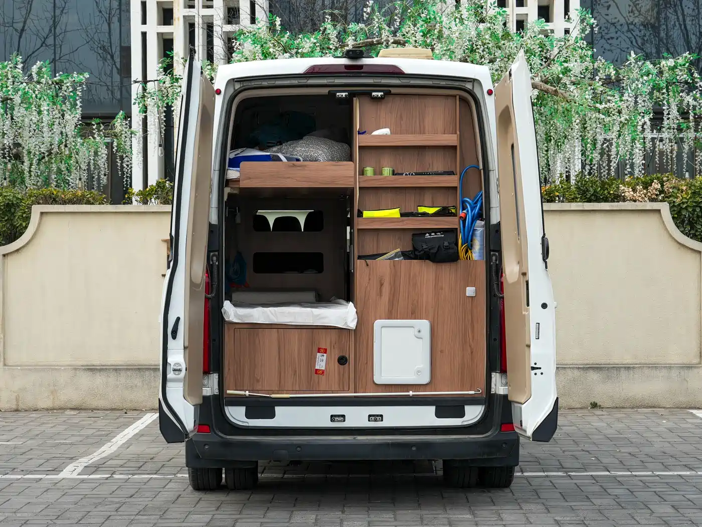 SAIC Maxus MAXUS V90 RV 2021 2.0T Travel Home V90 Self-Contained Class B RV Luxury Longitudinal Bed фото 32