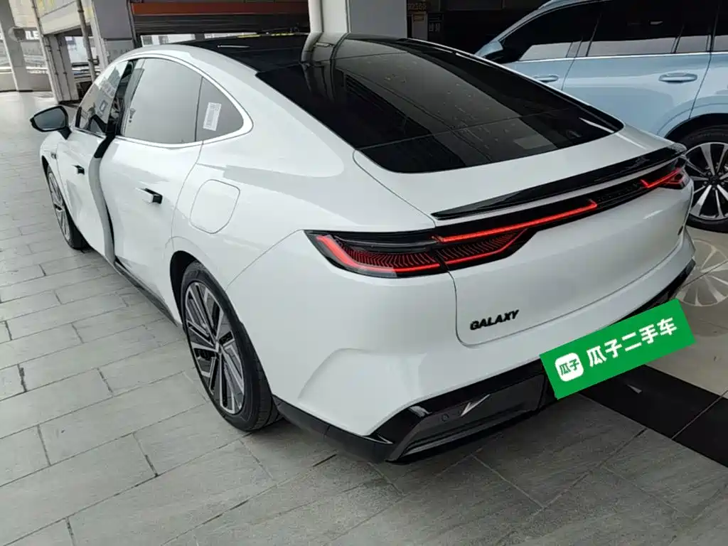 Geely Galaxy Galaxy E8 2024 2024 665km RWD Starship Voyager Edition