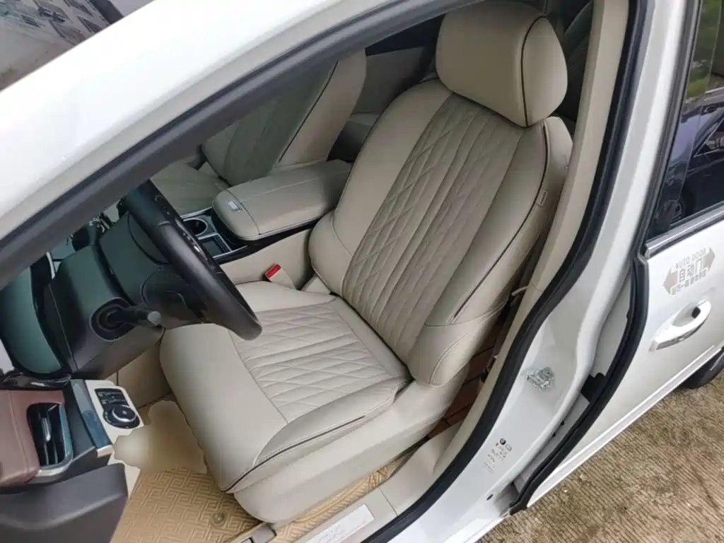 Фото 15 - Buick GL8