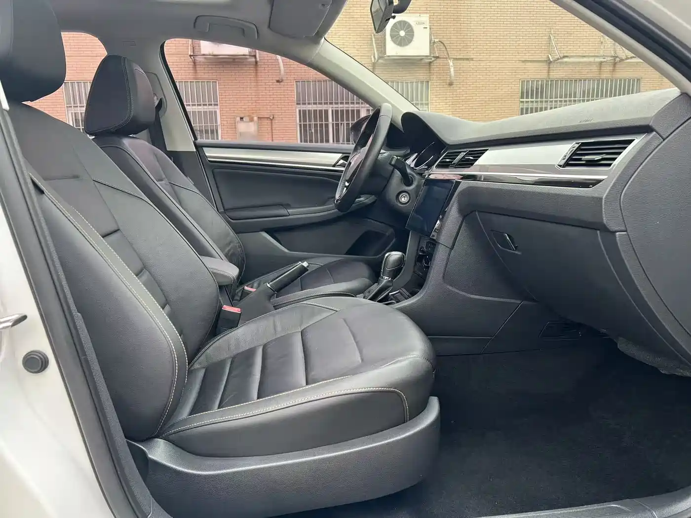 Volkswagen Bora 2018 1.5L Automatic Comfort фото 13