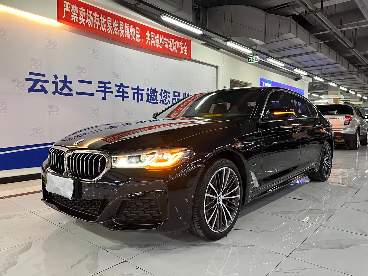 BMW 5 Series 2021 530Li xDrive M Sport Package фото 2