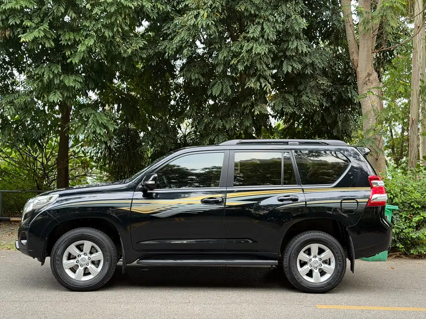 Toyota Prado 2016 2.7L Manual Edition фото 2