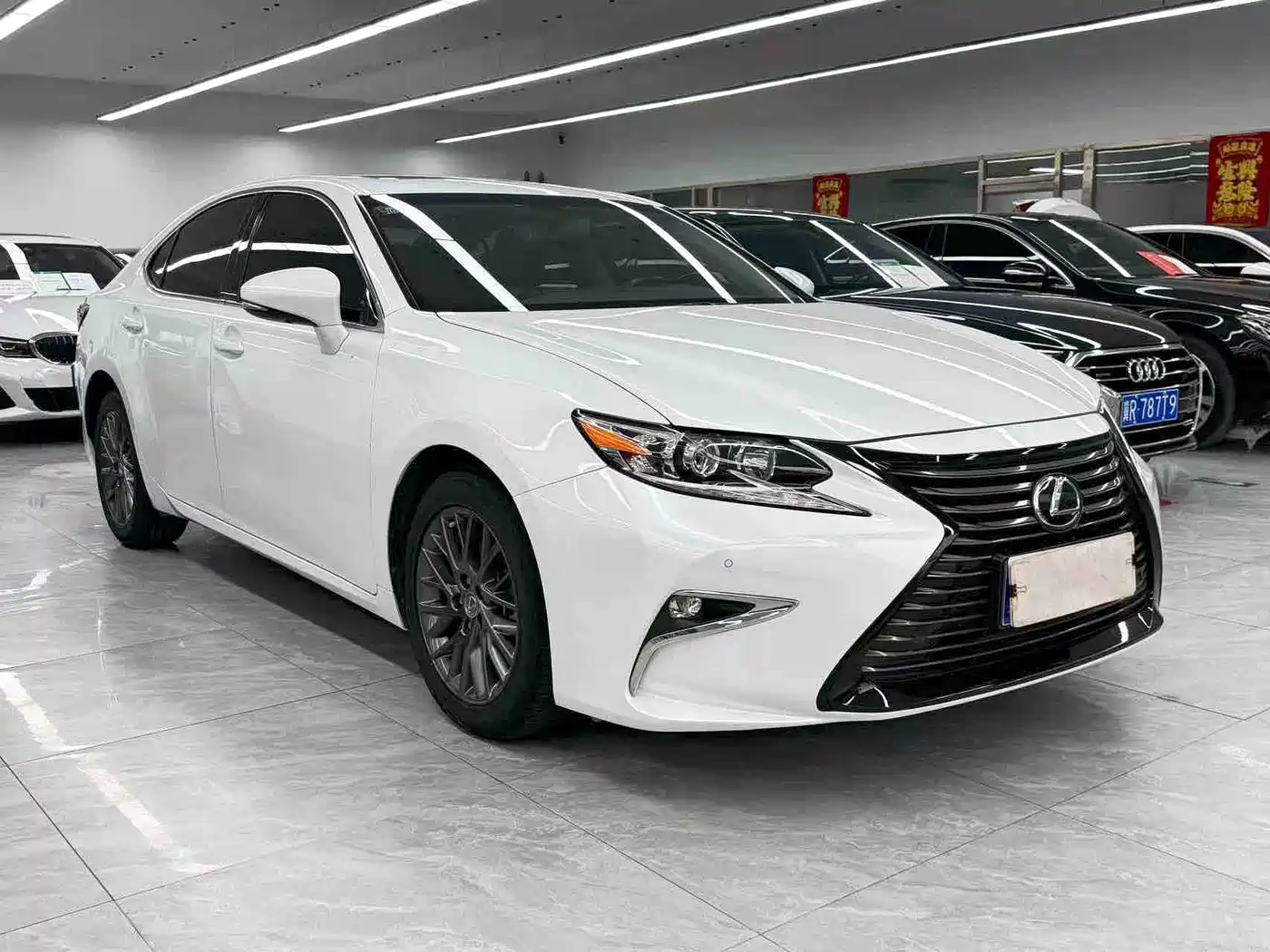 Lexus ES 2017 200 30th Anniversary Edition фото 3
