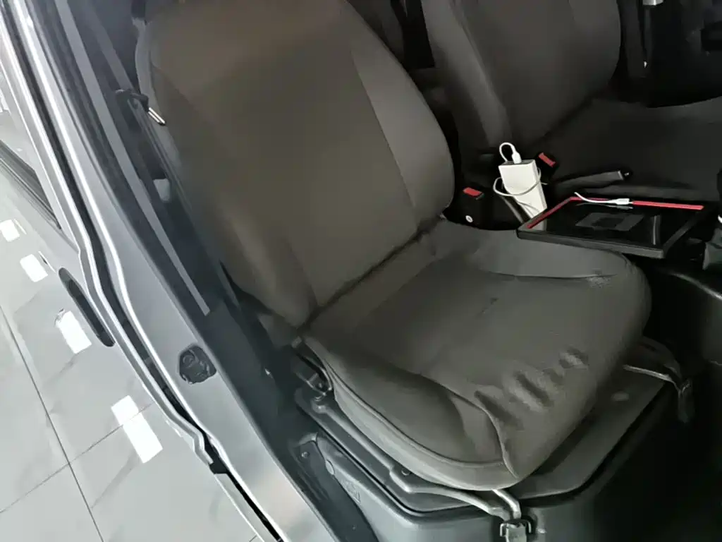 Фото 25 - Wuling Motors Wuling Rongguang