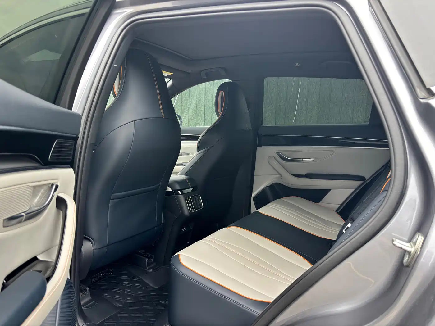 BYD Song PLUS PHEV 2023 Champion Edition DM-i 110KM Flagship фото 9