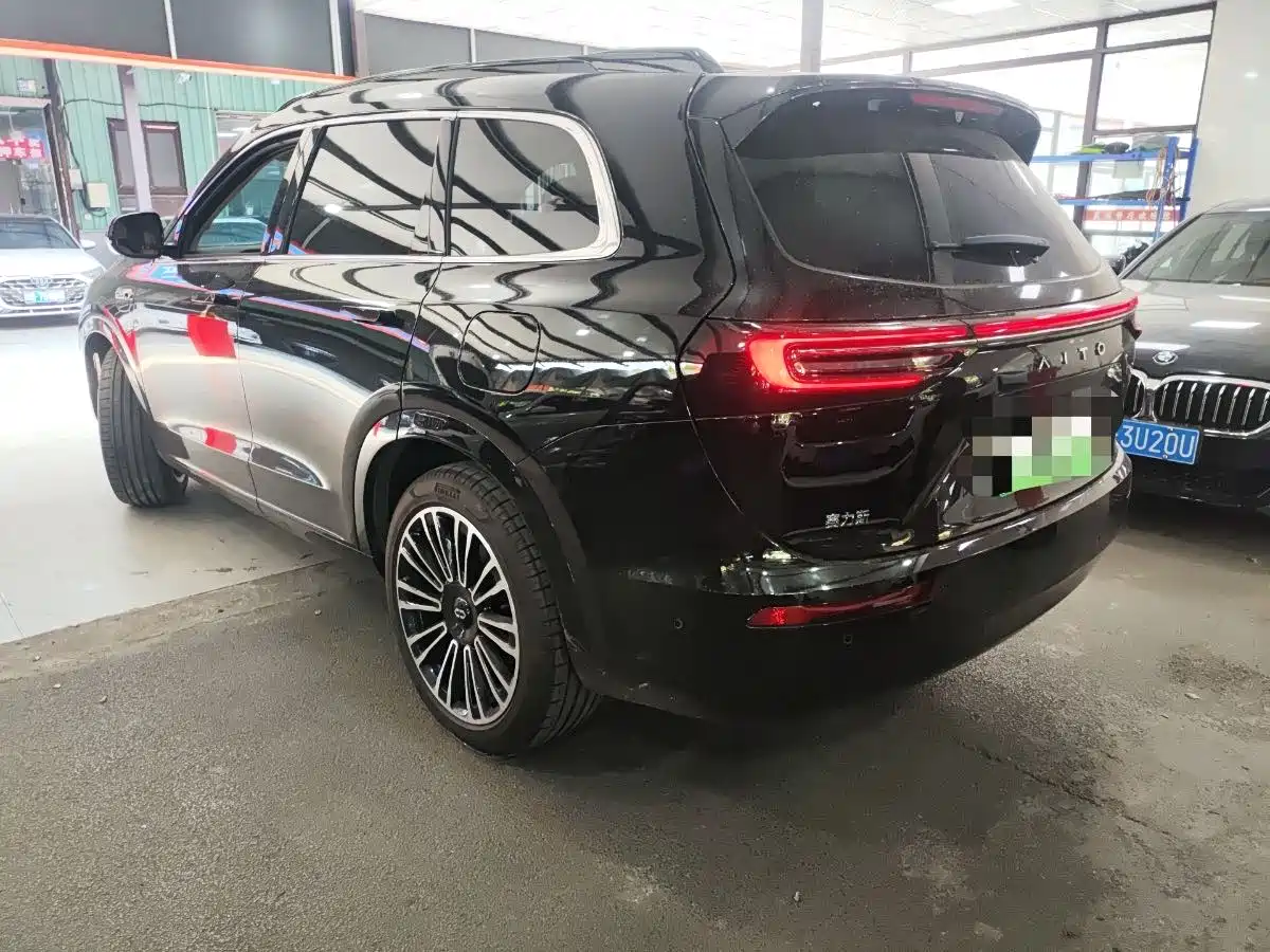 AITO Wenjie AITO M7 2024 1.5T Smart Drive RWD Ultra 5-seater фото 2