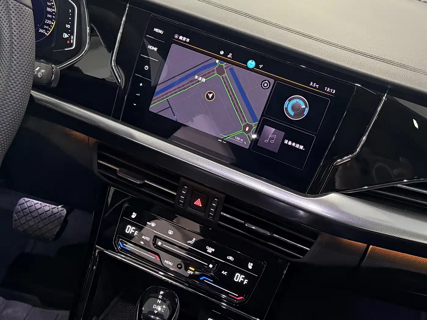 Volkswagen Passat 2025 Outstanding 380TSI Dragon Glory Edition фото 14