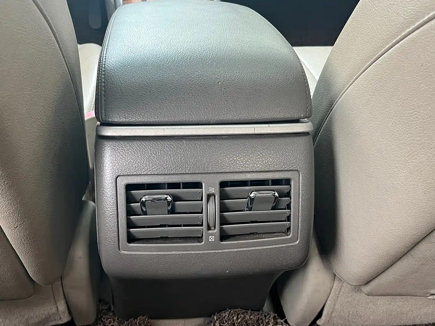 Toyota Camry 2010 240G Luxury Edition фото 15