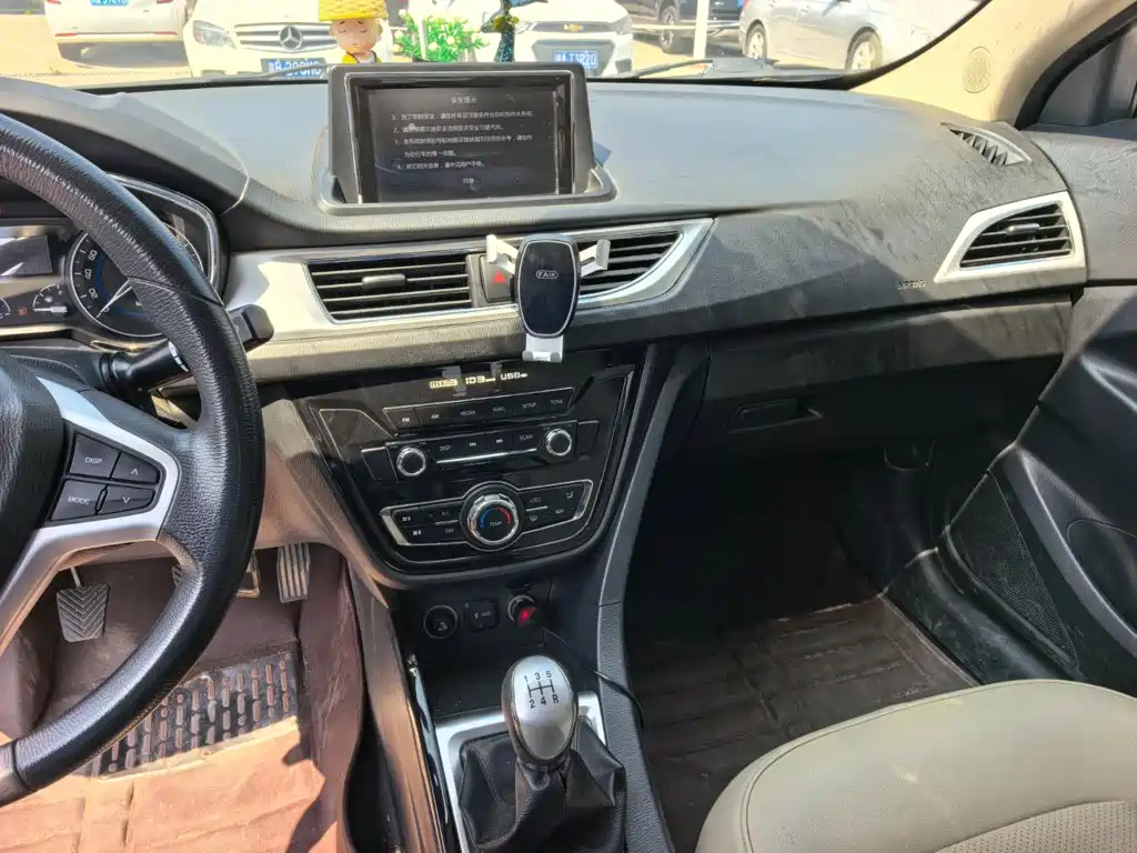 Changan Yuexiang V7 2016 2015 1.6L Manual LeXiang Type China IV