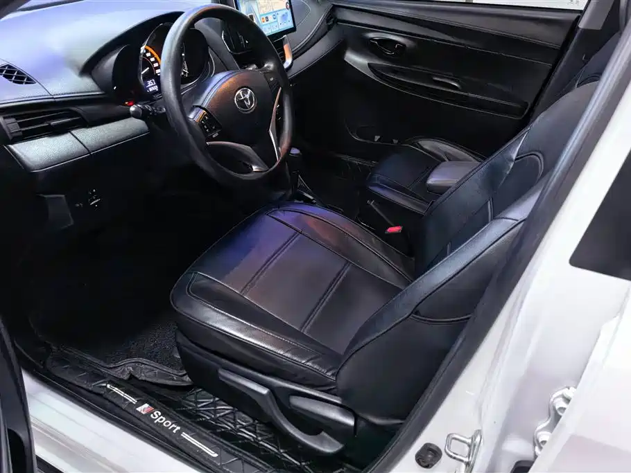 Toyota YARiS L Zhi Xiang 2022 1.5L CVT Leading PLUS Edition фото 9