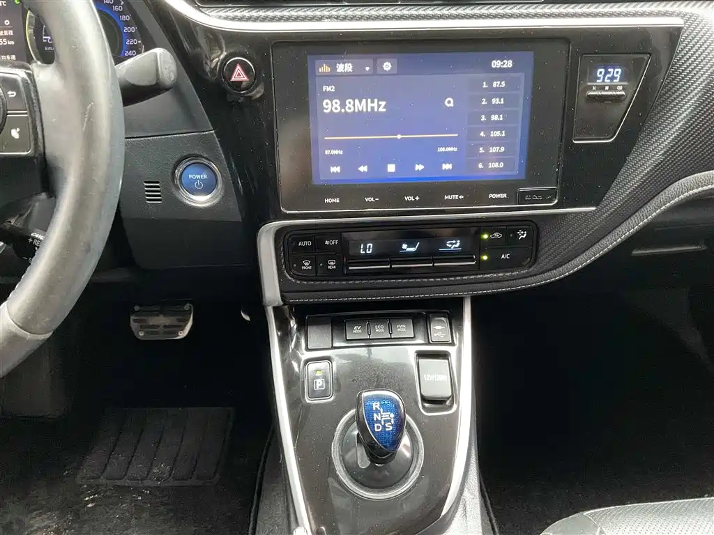 Toyota Levin 2016 Hybrid 1.8H V E-CVT Luxury Edition фото 6