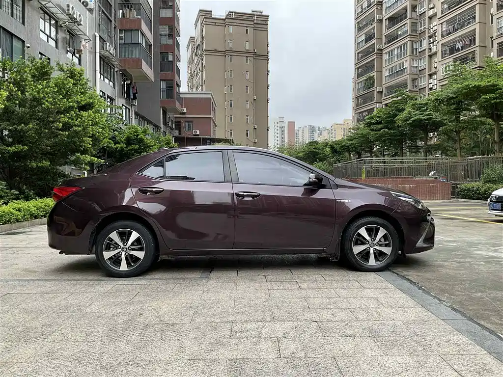 Toyota Levin 2016 Hybrid 1.8H V E-CVT Luxury Edition фото 12
