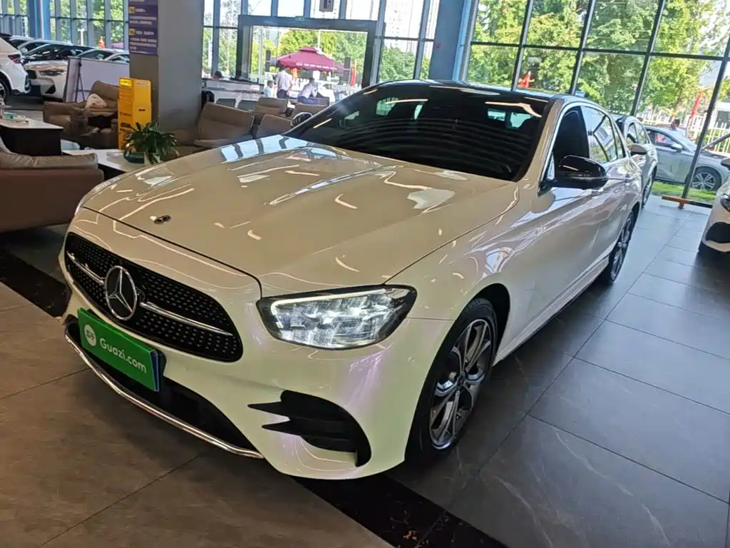Фото 1 - Mercedes-Benz E-Class