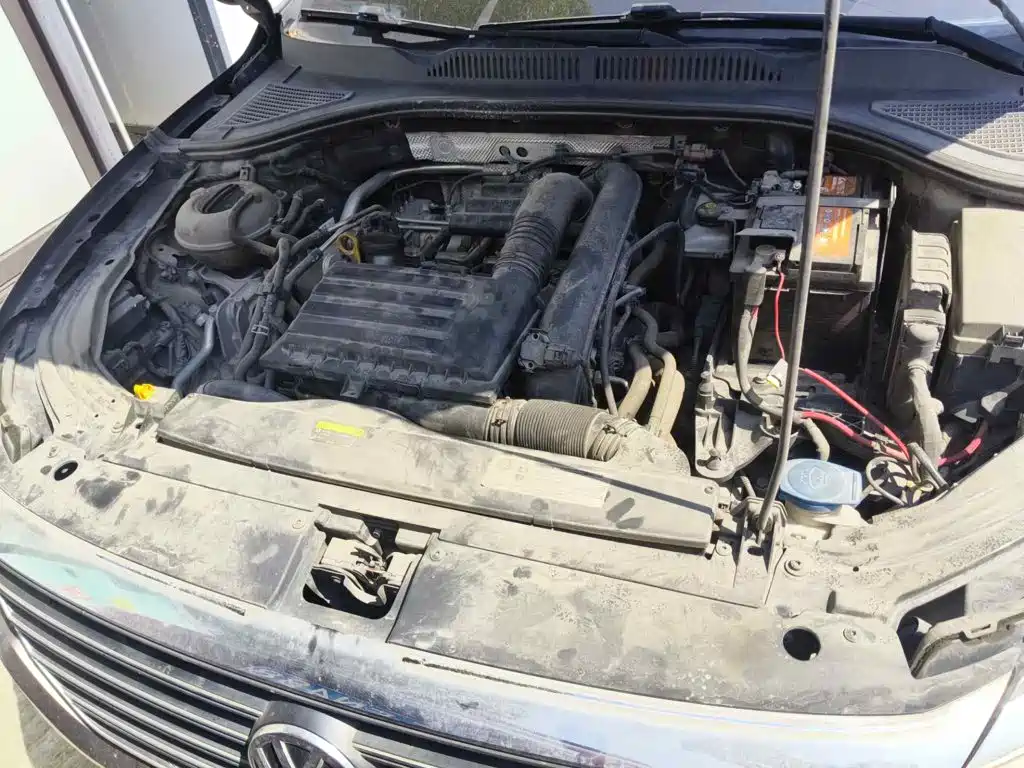 Photo 3 - Volkswagen Lavida