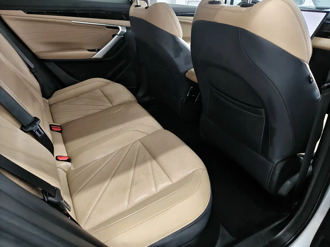 GEELY AUTOMOBILE BOYUE L