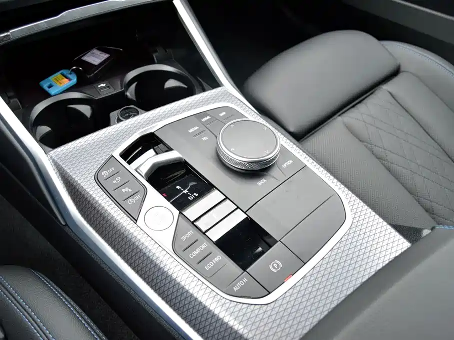 BMW 3 Series 2025 330Li Premium M Sport Night Edition фото 7