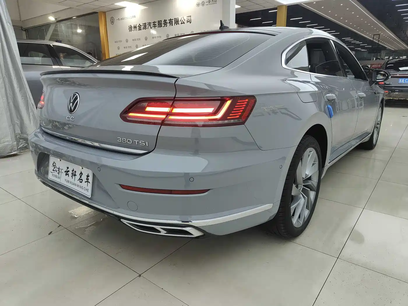 Volkswagen FAW-Volkswagen CC 2023 380TSI Eye-catching Edition фото 13